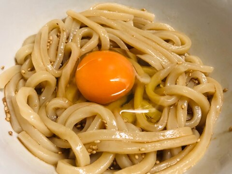 電子レンジで簡単！ぶっかけ釜玉うどん